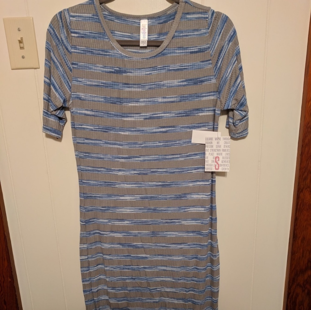 S Julia Lularoe